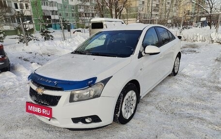 Chevrolet Cruze II, 2012 год, 800 000 рублей, 2 фотография