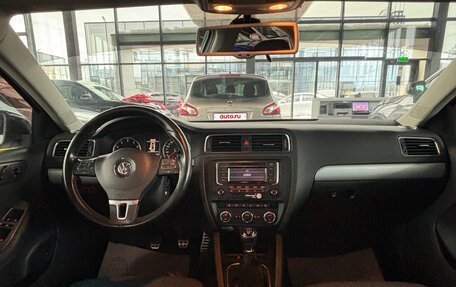 Volkswagen Jetta VI, 2013 год, 1 149 000 рублей, 13 фотография