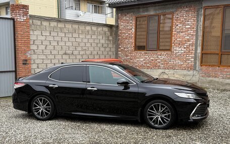 Toyota Camry, 2021 год, 3 330 000 рублей, 4 фотография