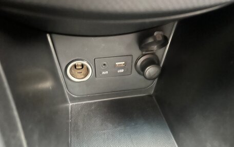 Hyundai Solaris II рестайлинг, 2014 год, 700 000 рублей, 19 фотография