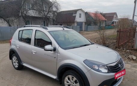 Renault Sandero I, 2014 год, 780 000 рублей, 2 фотография