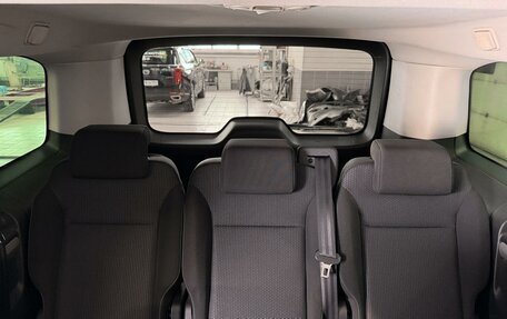 Peugeot Traveller I, 2020 год, 2 520 000 рублей, 11 фотография