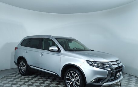 Mitsubishi Outlander III рестайлинг 3, 2018 год, 1 947 000 рублей, 3 фотография