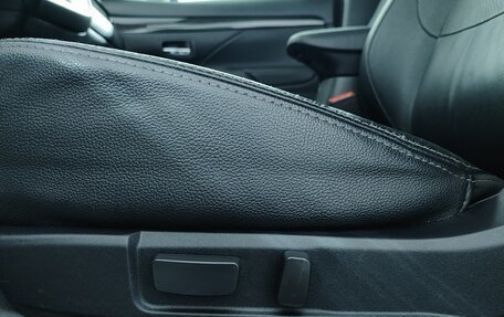 Mitsubishi Outlander III рестайлинг 3, 2018 год, 1 947 000 рублей, 13 фотография