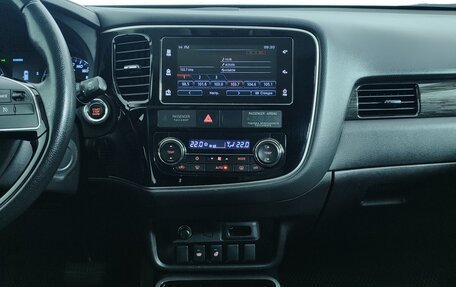 Mitsubishi Outlander III рестайлинг 3, 2018 год, 1 947 000 рублей, 17 фотография