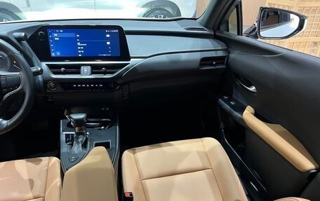 Lexus UX I, 2022 год, 2 740 355 рублей, 16 фотография