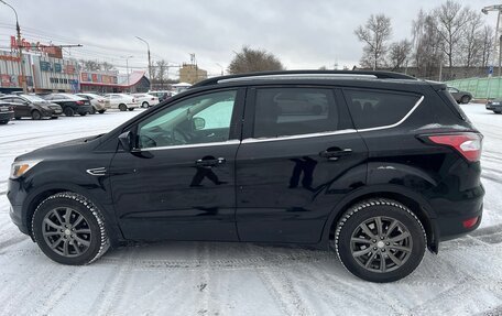Ford Escape III, 2018 год, 1 600 000 рублей, 1 фотография