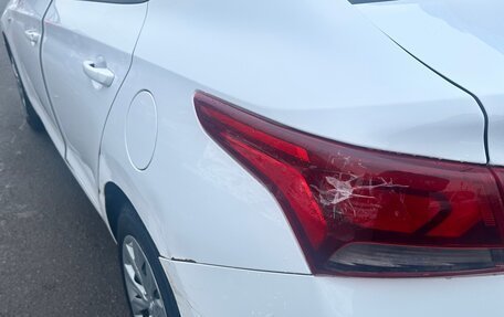 Hyundai Solaris II рестайлинг, 2021 год, 1 300 000 рублей, 9 фотография