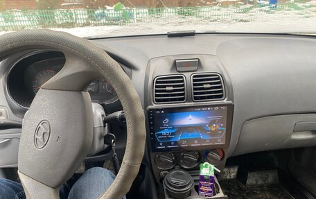 Hyundai Accent II, 2001 год, 265 000 рублей, 6 фотография