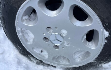 Mercedes-Benz E-Класс, 1994 год, 370 000 рублей, 10 фотография