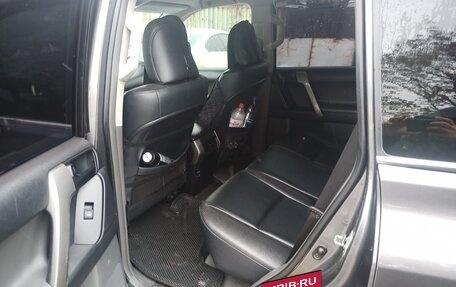 Toyota Land Cruiser Prado 150 рестайлинг 2, 2010 год, 2 500 000 рублей, 11 фотография