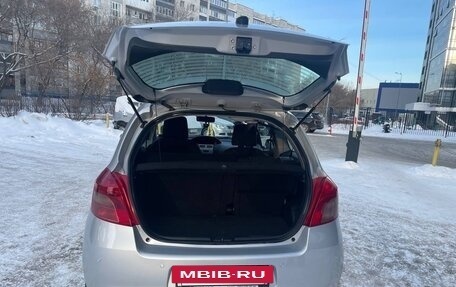 Toyota Yaris III рестайлинг, 2008 год, 600 000 рублей, 6 фотография