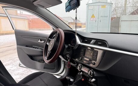 KIA Rio IV, 2020 год, 1 389 000 рублей, 6 фотография