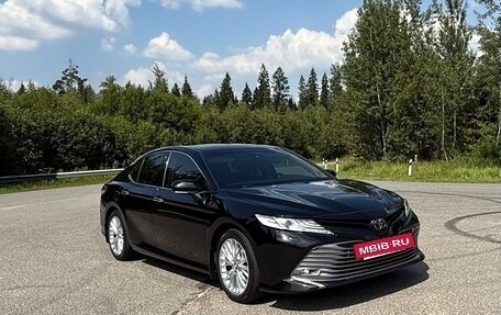 Toyota Camry, 2018 год, 3 600 000 рублей, 3 фотография