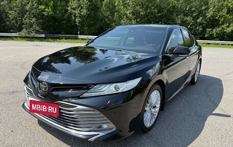 Toyota Camry, 2018 год, 3 600 000 рублей, 7 фотография