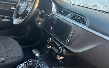 KIA Rio IV, 2021 год, 1 260 000 рублей, 11 фотография