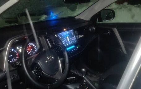 Toyota RAV4, 2018 год, 3 150 000 рублей, 3 фотография