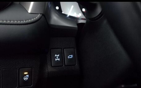 Toyota RAV4, 2018 год, 3 150 000 рублей, 16 фотография