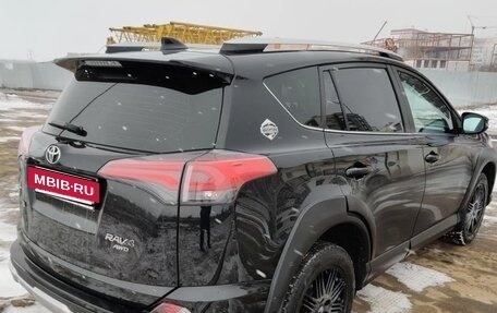 Toyota RAV4, 2018 год, 3 150 000 рублей, 11 фотография