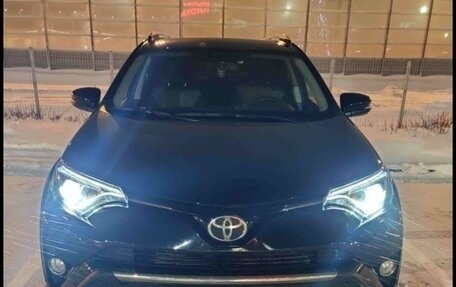 Toyota RAV4, 2018 год, 3 150 000 рублей, 20 фотография