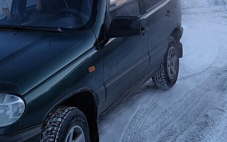 Chevrolet Niva I рестайлинг, 2003 год, 270 000 рублей, 2 фотография