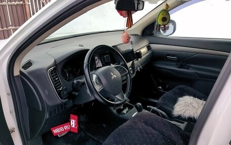 Mitsubishi Outlander III рестайлинг 3, 2012 год, 1 333 333 рублей, 6 фотография