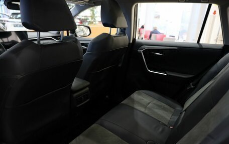Toyota RAV4, 2025 год, 4 340 000 рублей, 18 фотография