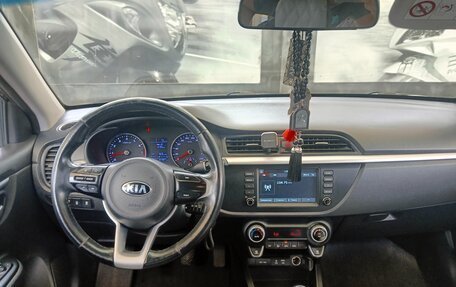 KIA Rio IV, 2018 год, 1 000 000 рублей, 7 фотография