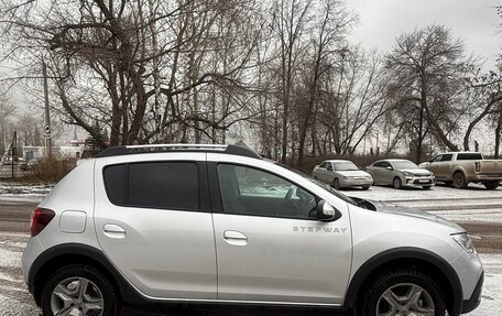 Renault Sandero II рестайлинг, 2018 год, 1 250 000 рублей, 2 фотография