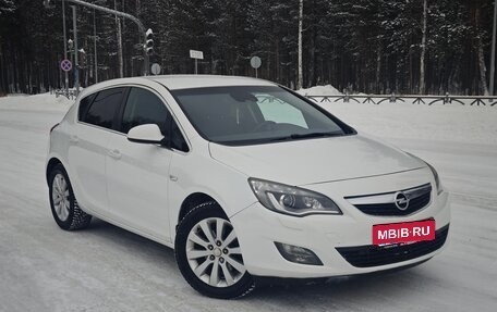 Opel Astra J, 2011 год, 599 000 рублей, 4 фотография