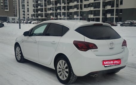 Opel Astra J, 2011 год, 599 000 рублей, 9 фотография