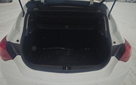 Opel Astra J, 2011 год, 599 000 рублей, 17 фотография