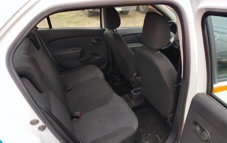 Renault Logan II, 2020 год, 720 000 рублей, 10 фотография