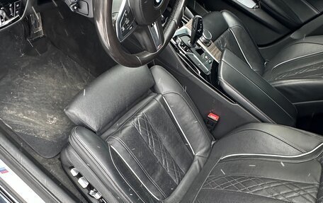 BMW 5 серия, 2019 год, 4 950 000 рублей, 13 фотография