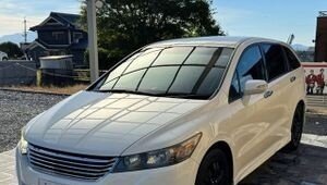 Honda Stream II, 2013 год, 945 000 рублей, 3 фотография