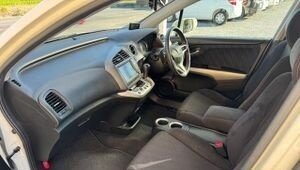 Honda Stream II, 2013 год, 945 000 рублей, 17 фотография