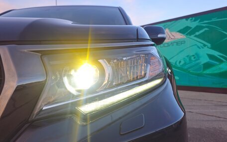 Toyota Land Cruiser Prado 150 рестайлинг 2, 2021 год, 7 500 000 рублей, 10 фотография