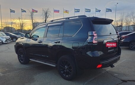 Toyota Land Cruiser Prado 150 рестайлинг 2, 2021 год, 7 500 000 рублей, 5 фотография