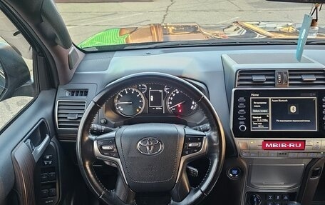 Toyota Land Cruiser Prado 150 рестайлинг 2, 2021 год, 7 500 000 рублей, 28 фотография