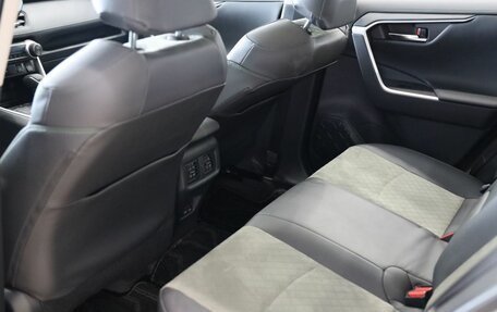 Toyota RAV4, 2025 год, 4 290 000 рублей, 13 фотография