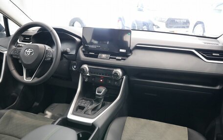 Toyota RAV4, 2025 год, 4 290 000 рублей, 16 фотография