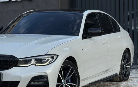 BMW 3 серия, 2019 год, 3 790 000 рублей, 10 фотография