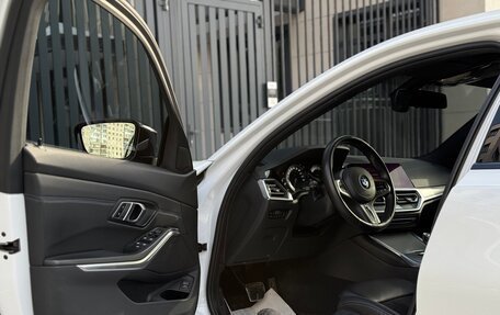 BMW 3 серия, 2019 год, 3 790 000 рублей, 33 фотография