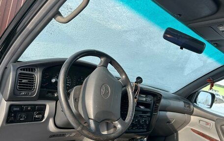 Toyota Land Cruiser 100 рестайлинг 2, 1999 год, 1 200 000 рублей, 11 фотография