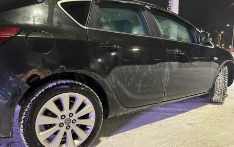 Opel Astra J, 2010 год, 390 000 рублей, 3 фотография