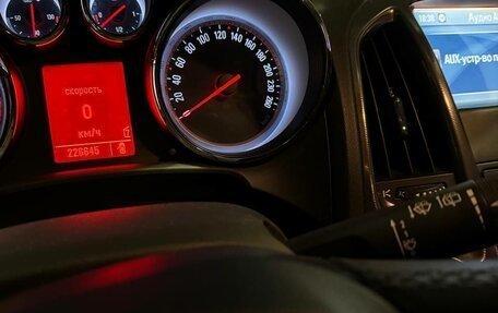 Opel Astra J, 2010 год, 390 000 рублей, 9 фотография