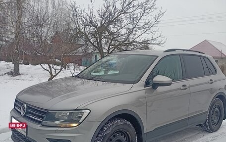 Volkswagen Tiguan II, 2018 год, 2 200 000 рублей, 2 фотография