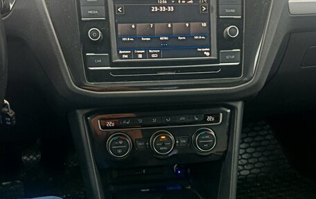 Volkswagen Tiguan II, 2018 год, 2 200 000 рублей, 8 фотография