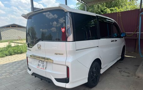 Honda Stepwgn IV, 2020 год, 2 550 000 рублей, 2 фотография