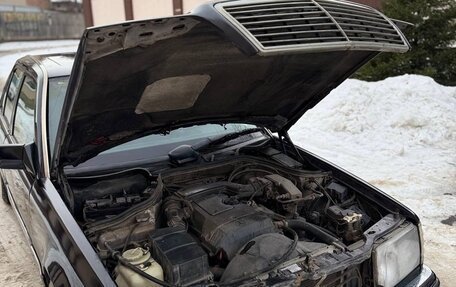 Mercedes-Benz E-Класс, 1993 год, 275 000 рублей, 5 фотография